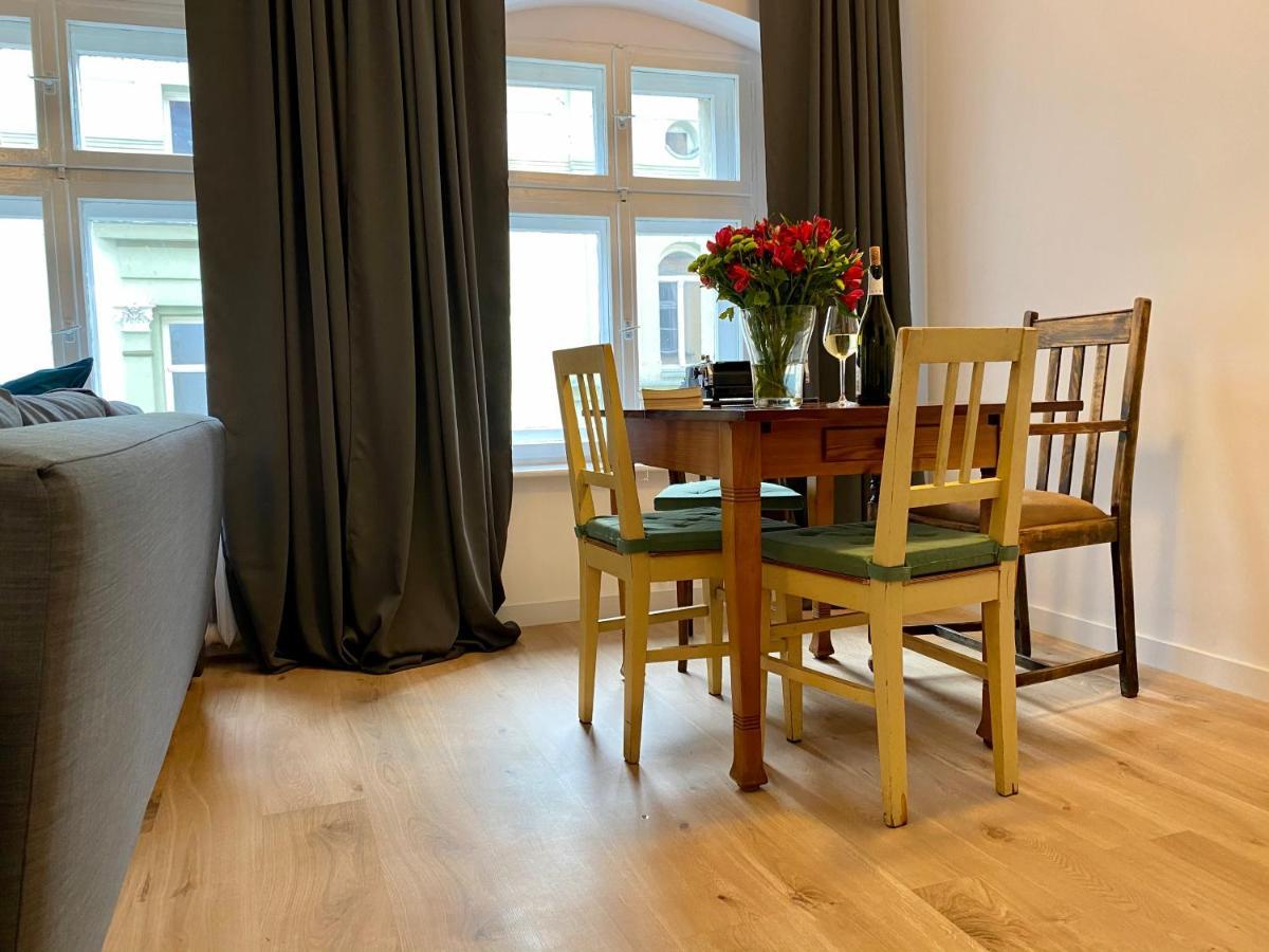apartament Hrabala Jelenia Gora Bagian luar foto