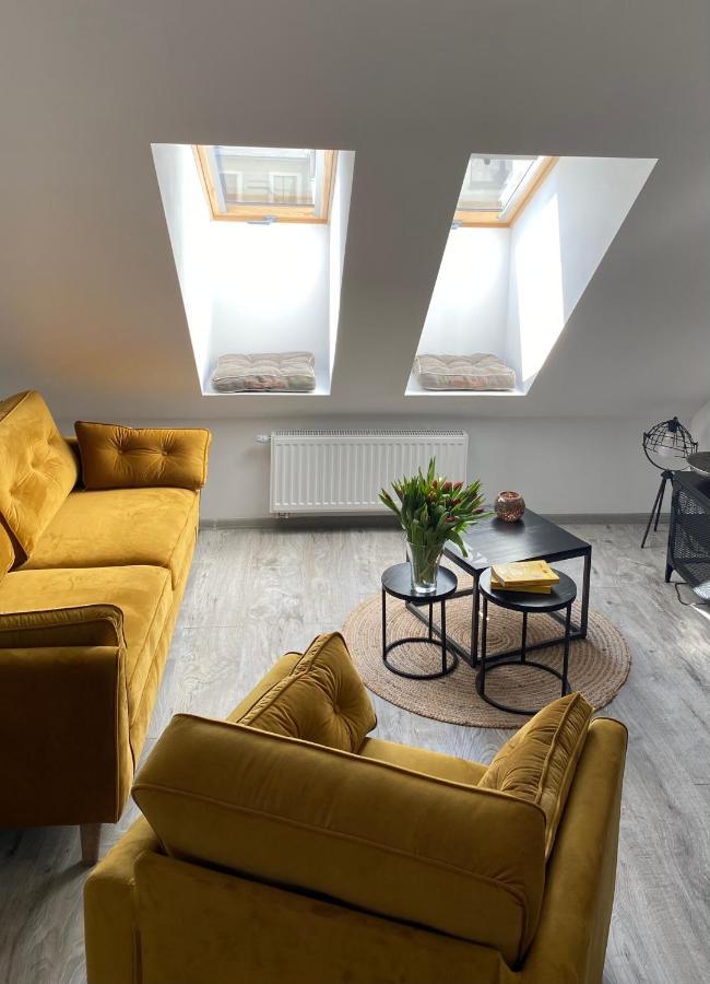 apartament Hrabala Jelenia Gora Bagian luar foto