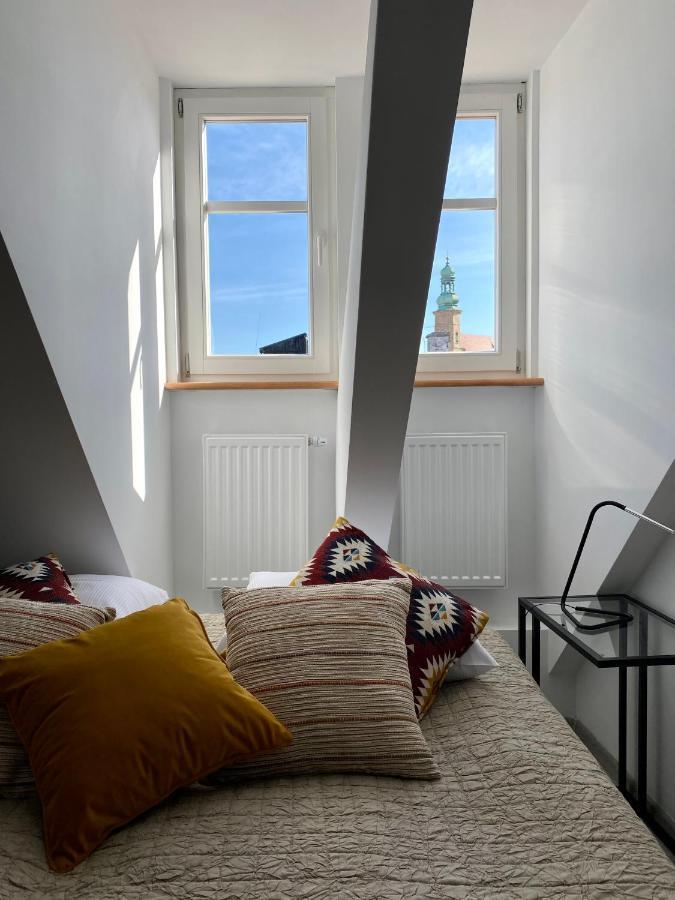apartament Hrabala Jelenia Gora Bagian luar foto